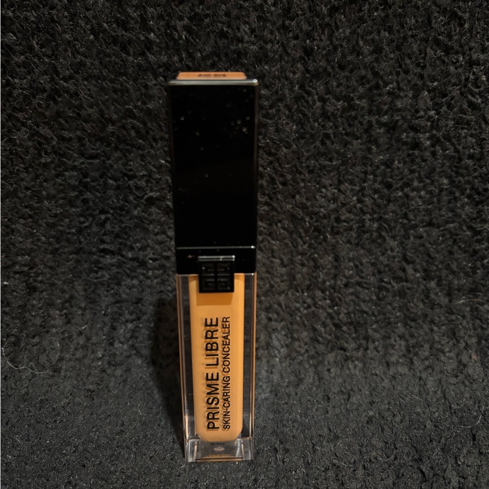 Givenchy Prisme Libre Skin-Caring Concealer - Warm Beige N385